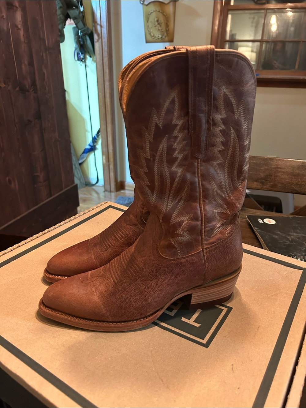 Tecovas Brown & Tan Boot Box — The Jamie II Label - Picture 5 of 5